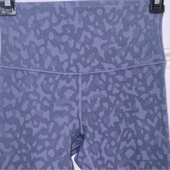 Lululemon Align Crop 21” LS Leopard Deep Navy Size 4 Nulu Leggings - Picture 9 of 9
